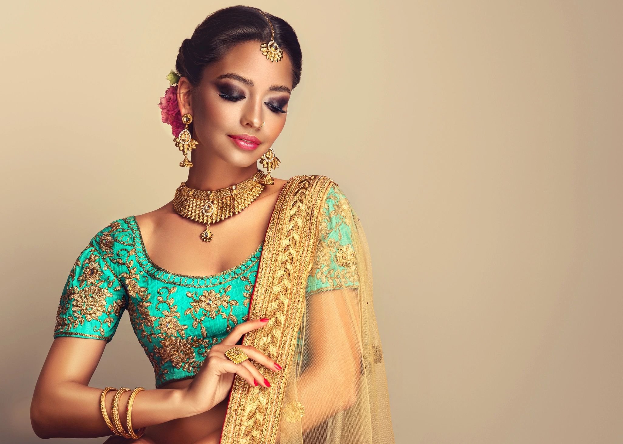 Ladies salwar kameez and Anarkali suit stitching at Dune Aura Boutique Gurugram